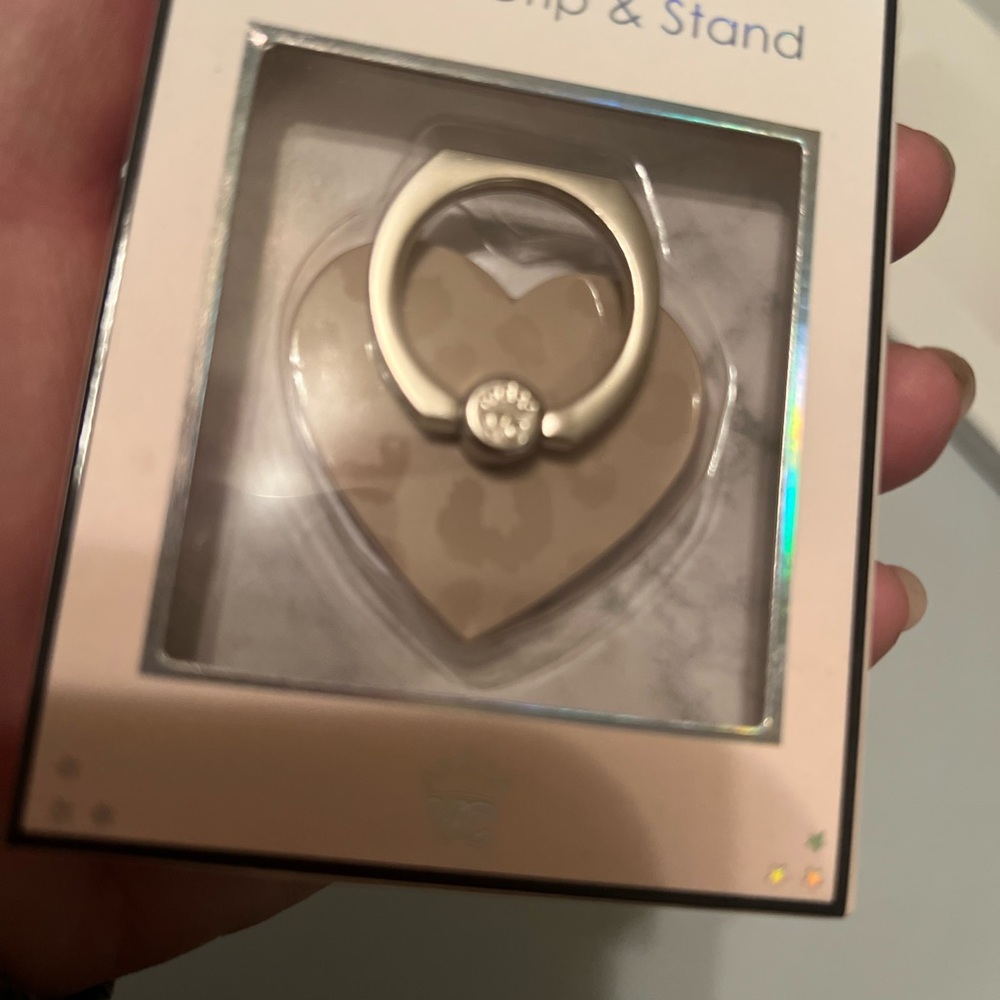NIB Velvet Caviar Nude Leopard Ring Grip